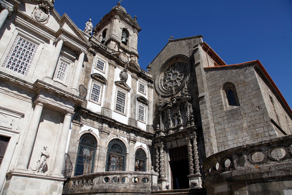 focus-aventure-julia-laffaille-porto-portugal-igreja-sao-francisco
